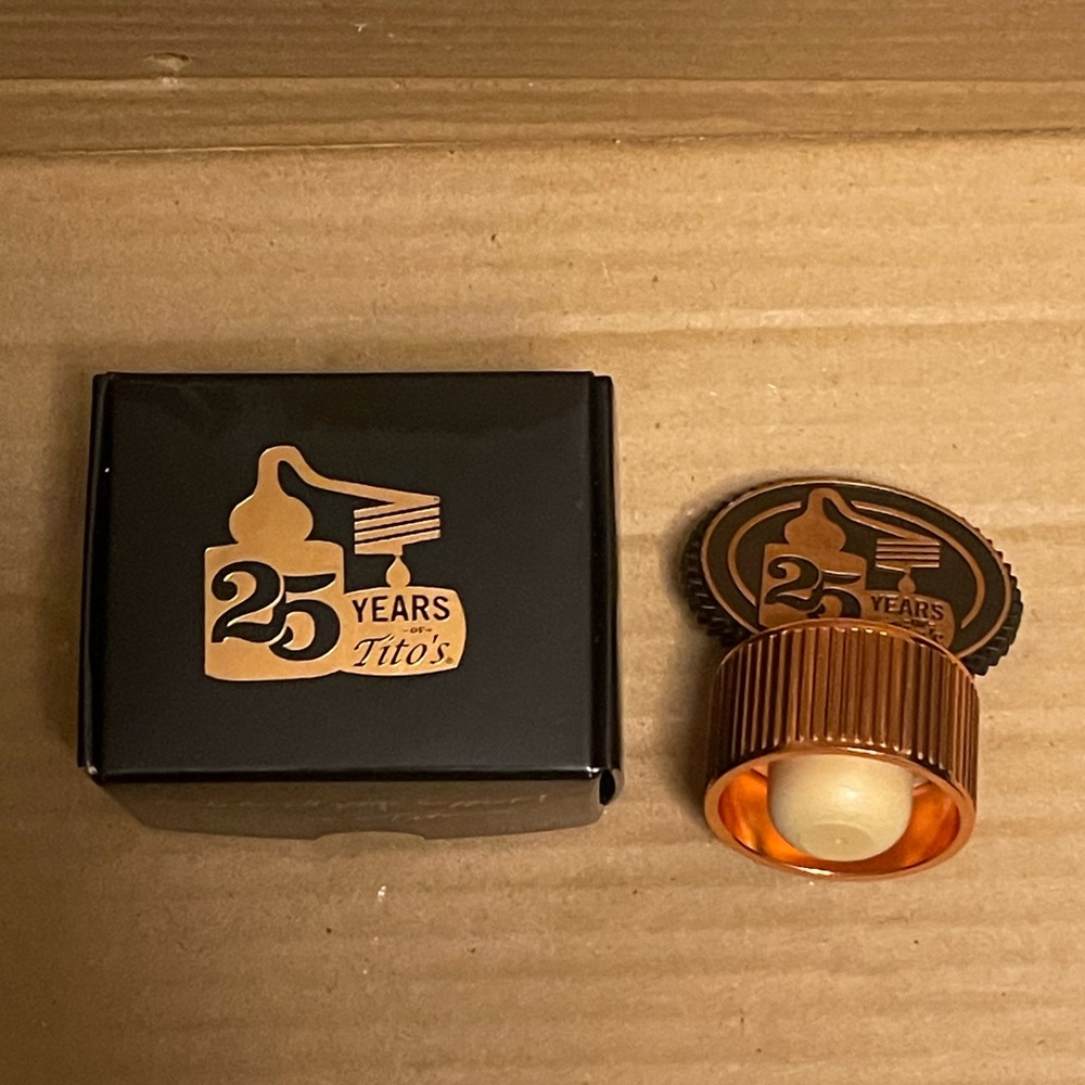 Tito’s Vodka 25th Anniversary Bottle Topper